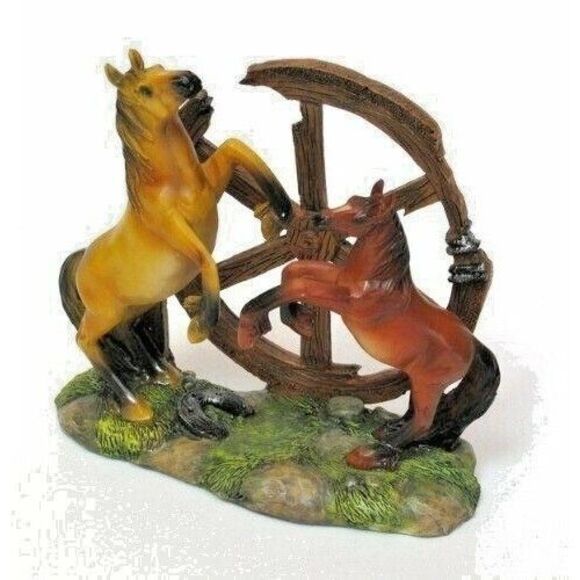 Chesapeake Bay Figurine Horses Wagon Wheel Brown Tan Green Ceramic Gift - Picture 2 of 2